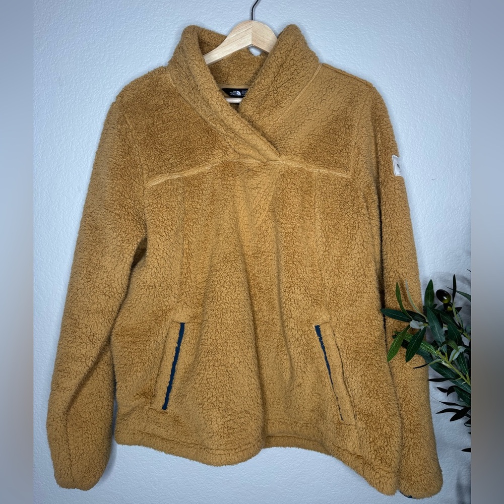 The North Face Teddy Fleece Pullover Jacket Womens L Tan Cozy Outdoor Hiking‎